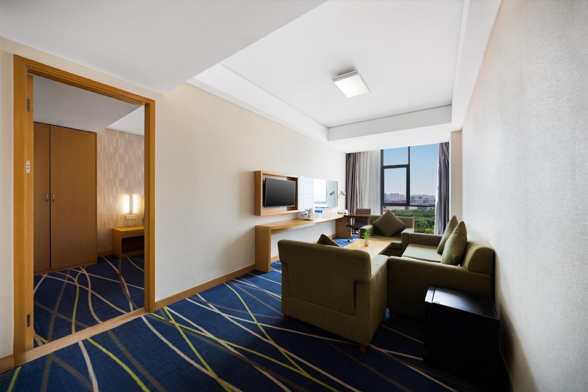 Holiday Inn Express Zhengzhou Airport By Ihg Xinzheng  Экстерьер фото