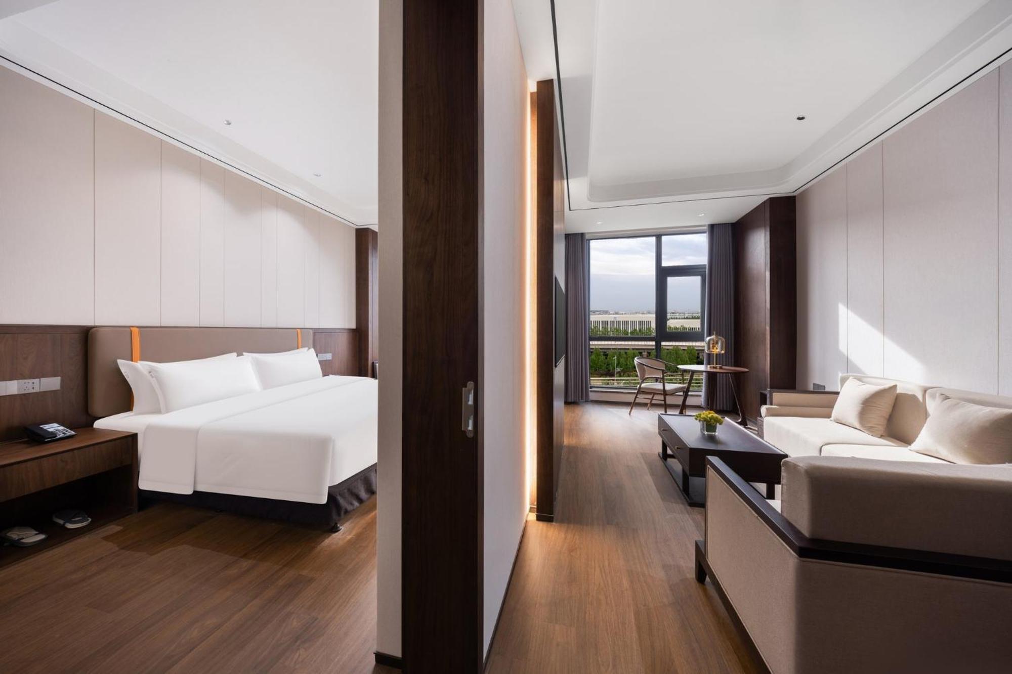 Holiday Inn Express Zhengzhou Airport By Ihg Xinzheng  Экстерьер фото